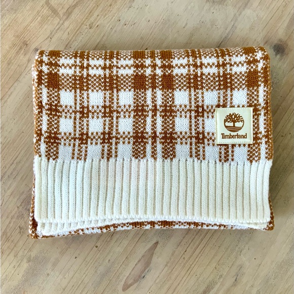 Timberland Women's Cozy Plaid Scarf - Picture 1 of 5